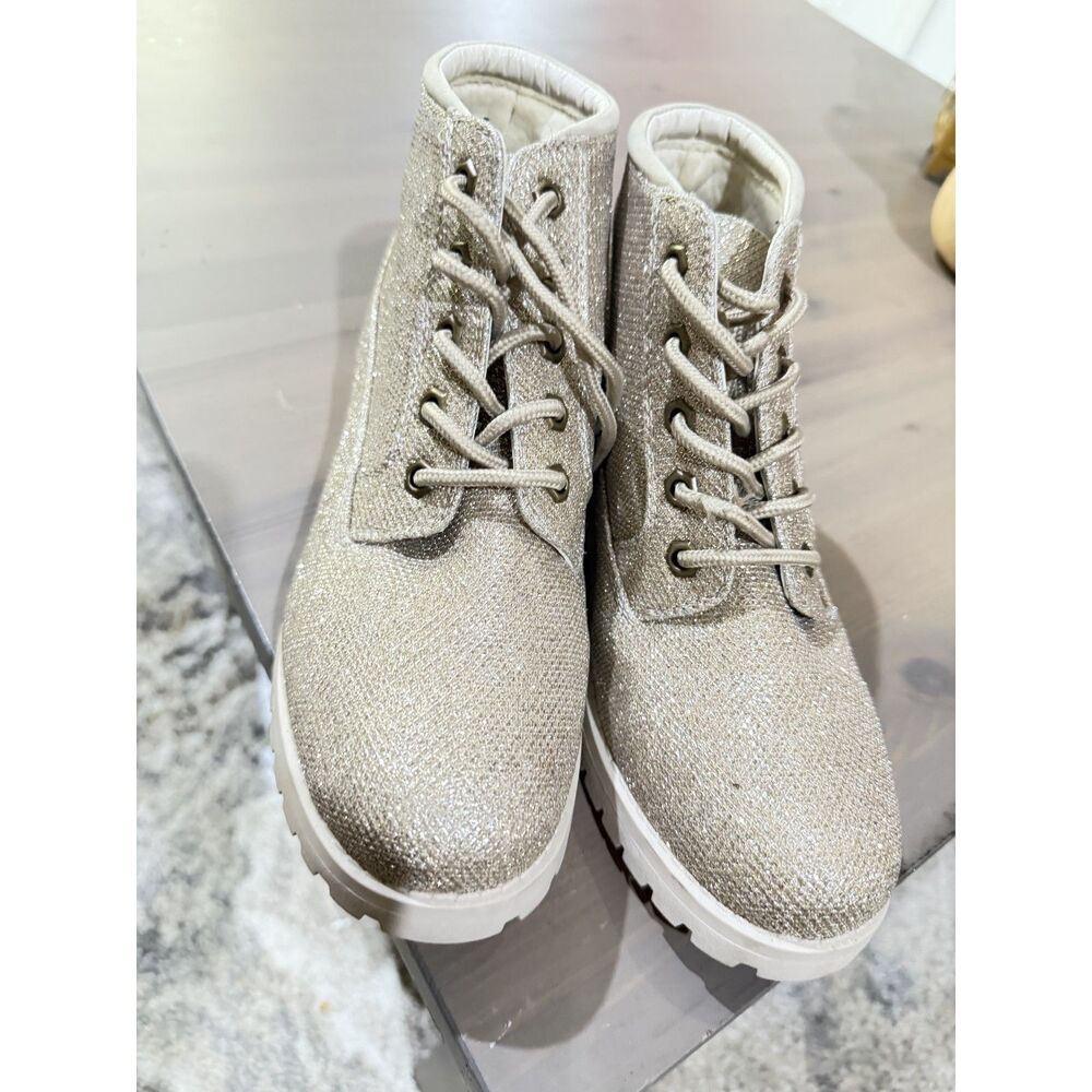 Cliffs by White Mountain Women’s 7.5M Gold Glitter Lace-Up Ankle Boots